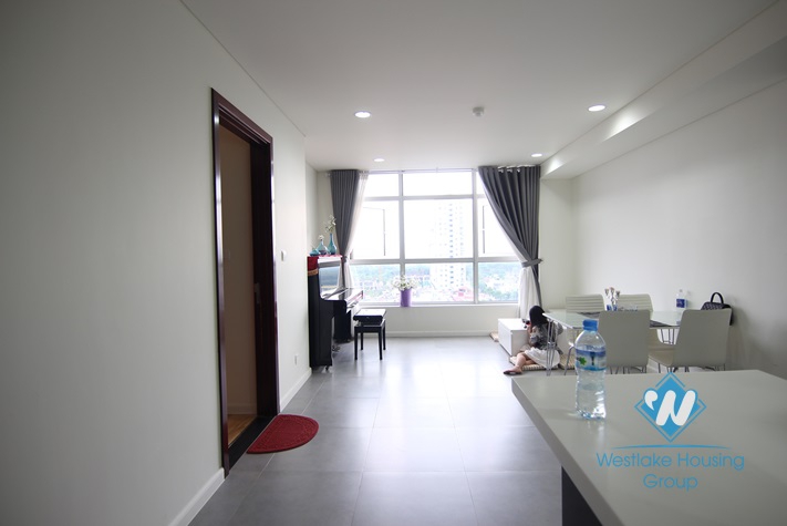 High floor apartment with modern interior is available for rent in Watermark Cau Giay,Hanoi